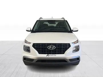 2025 Hyundai Venue - image 2