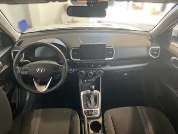2025 Hyundai Venue - image 17