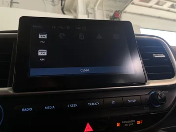 2025 Hyundai Venue - image 24