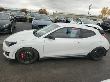 2020 Hyundai Veloster N - image 4
