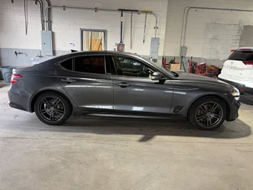 2022 Genesis G70 - image 4