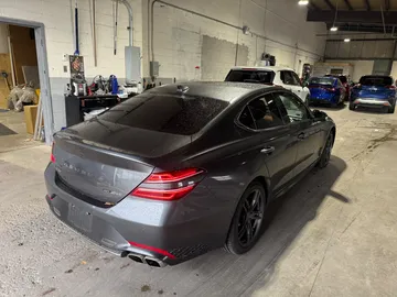2022 Genesis G70 - image 6