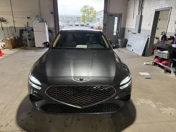 2022 Genesis G70 - image 2