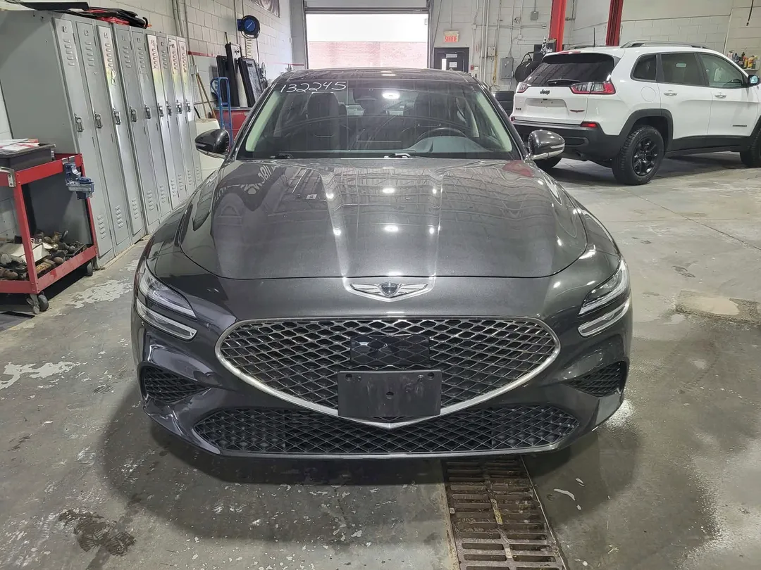 2023 Genesis G70 — photo 2
