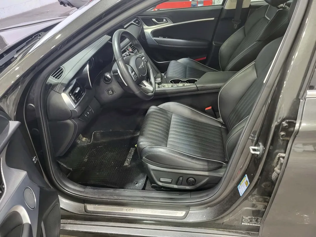2023 Genesis G70 — photo 7