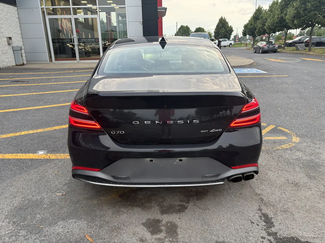 2022 Genesis G70 — photo 5