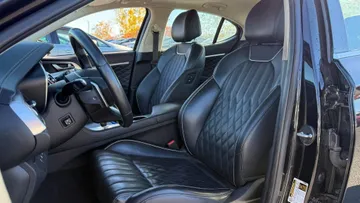 2023 Genesis G70 - image 7
