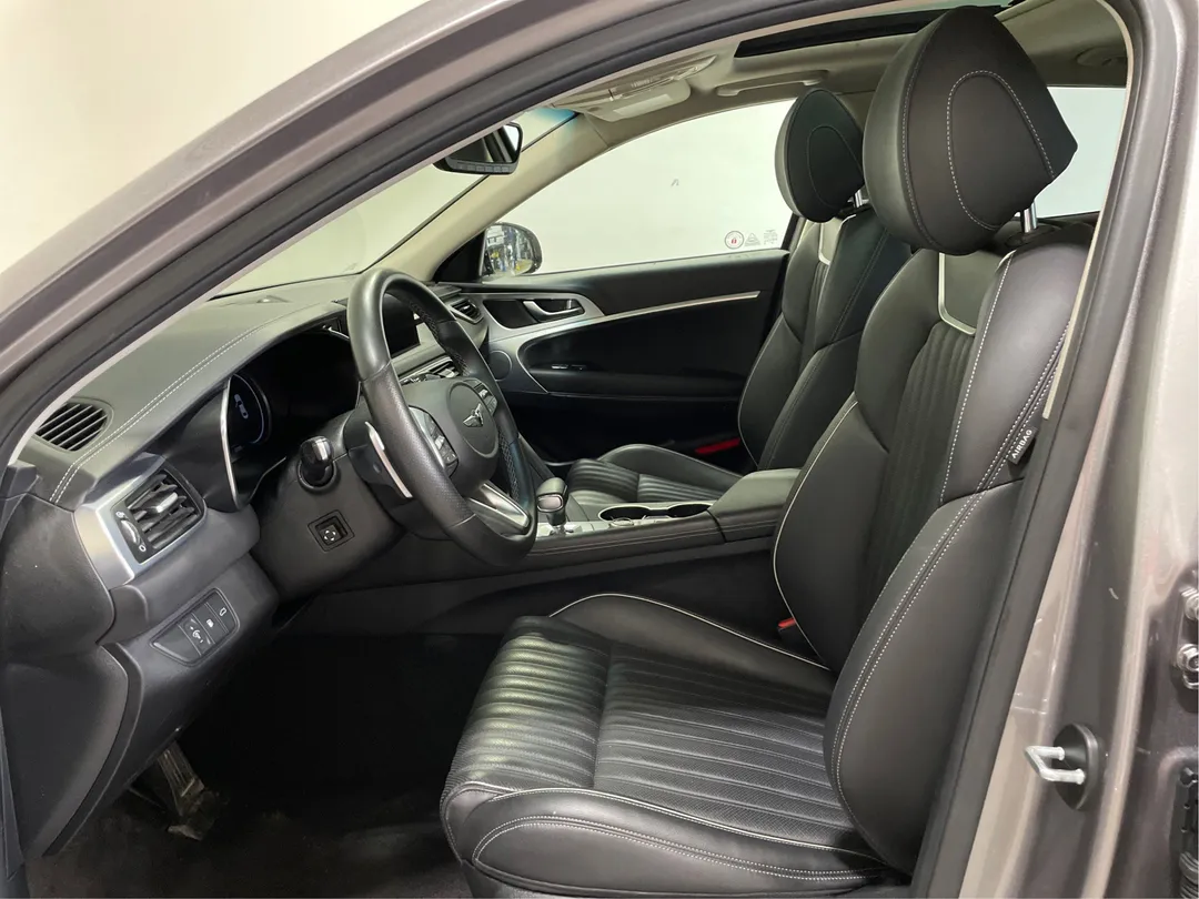 2023 Genesis G70 — photo 3