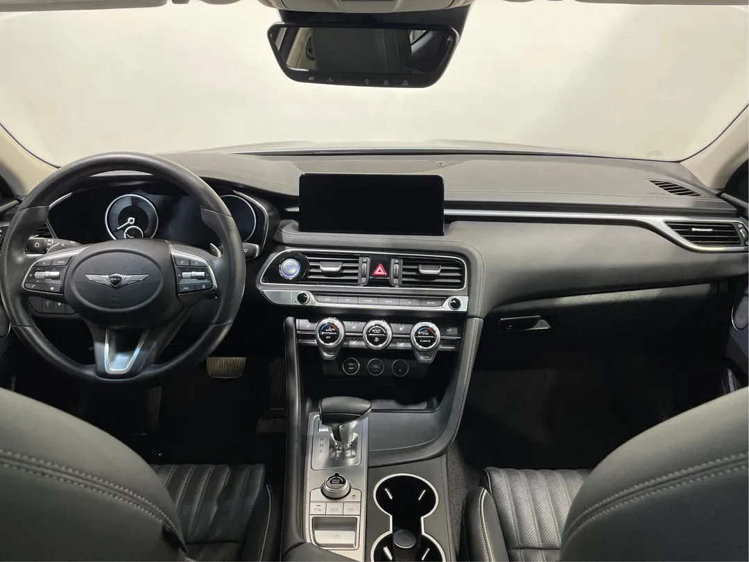 2023 Genesis G70 — photo 4