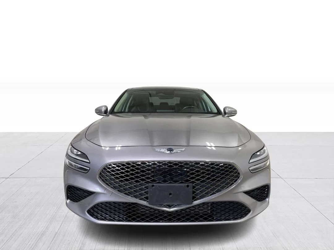 2023 Genesis G70 — photo 8