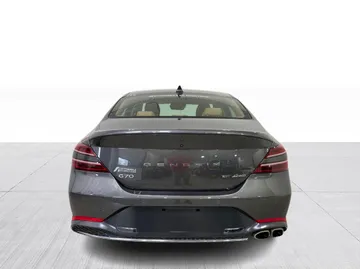 2022 Genesis G70 - image 13