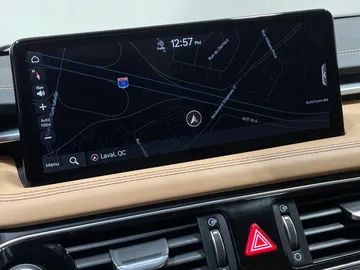 2022 Genesis G70 - image 32