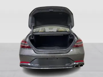 2022 Genesis G70 - image 14