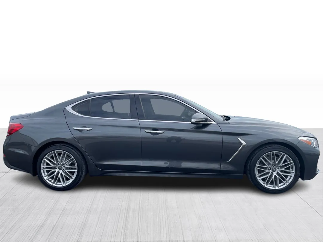 2021 Genesis G70 — photo 2