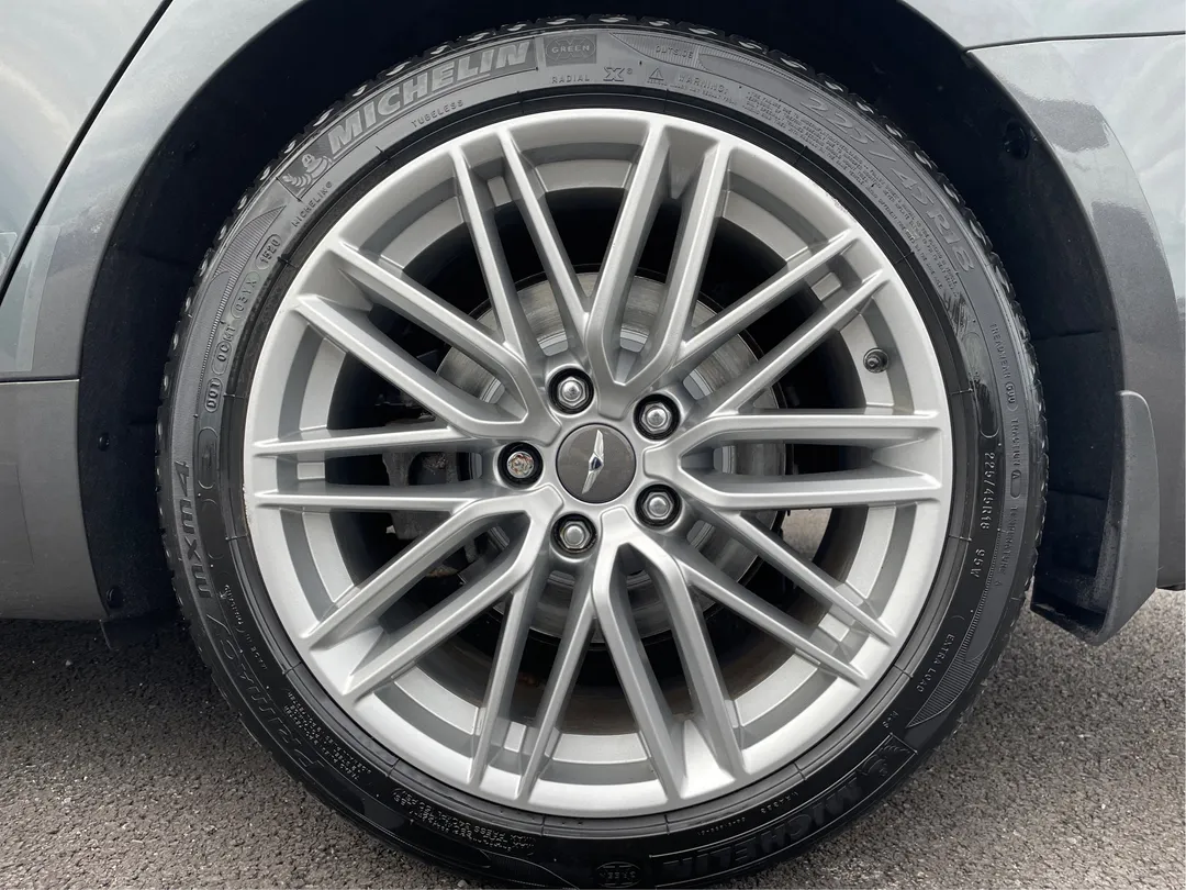 2021 Genesis G70 — photo 6