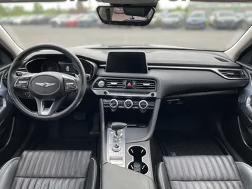 2021 Genesis G70 - image 4