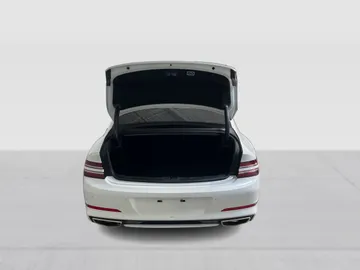 2021 Genesis G80 - image 12