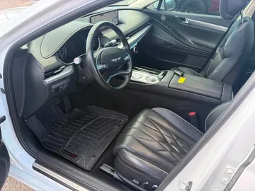 2021 Genesis G80 - image 8