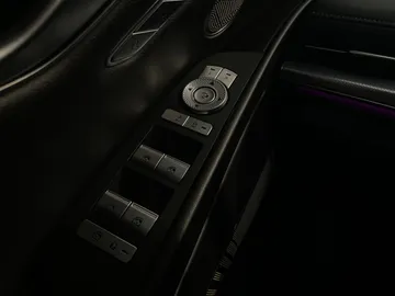 2021 Genesis G80 - image 27