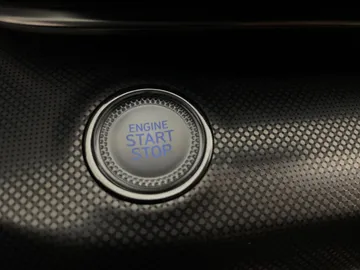 2021 Genesis G80 - image 25