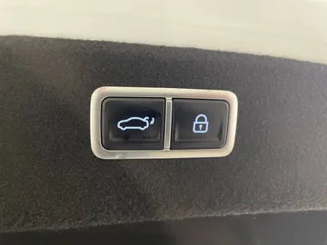 2021 Genesis G80 - image 21