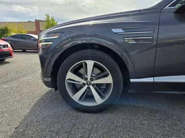 2021 Genesis GV80 - image 7