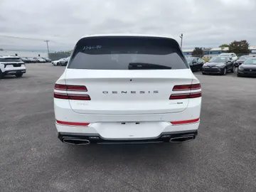 2022 Genesis GV80 - image 6