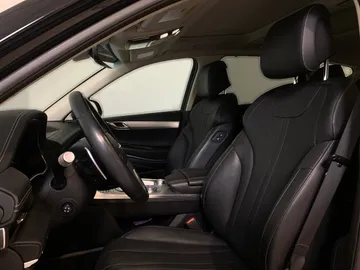 2021 Genesis GV80 - image 10