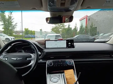 2021 Genesis GV80 - image 9
