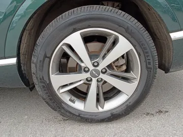2021 Genesis GV80 - image 7
