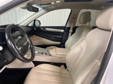 2021 Genesis GV80 - image 3