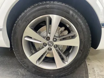 2021 Genesis GV80 - image 7