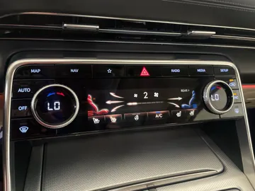 2021 Genesis GV80 - image 25