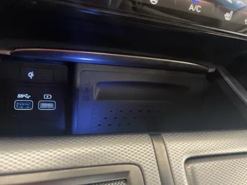 2021 Genesis GV80 - image 31