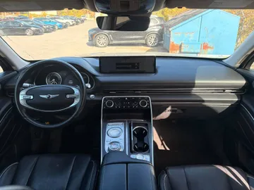 2021 Genesis GV80 - image 9