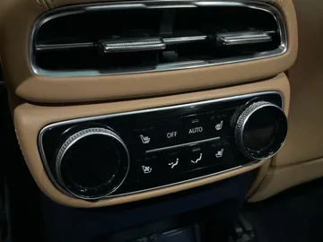 2022 Genesis GV80 - image 30