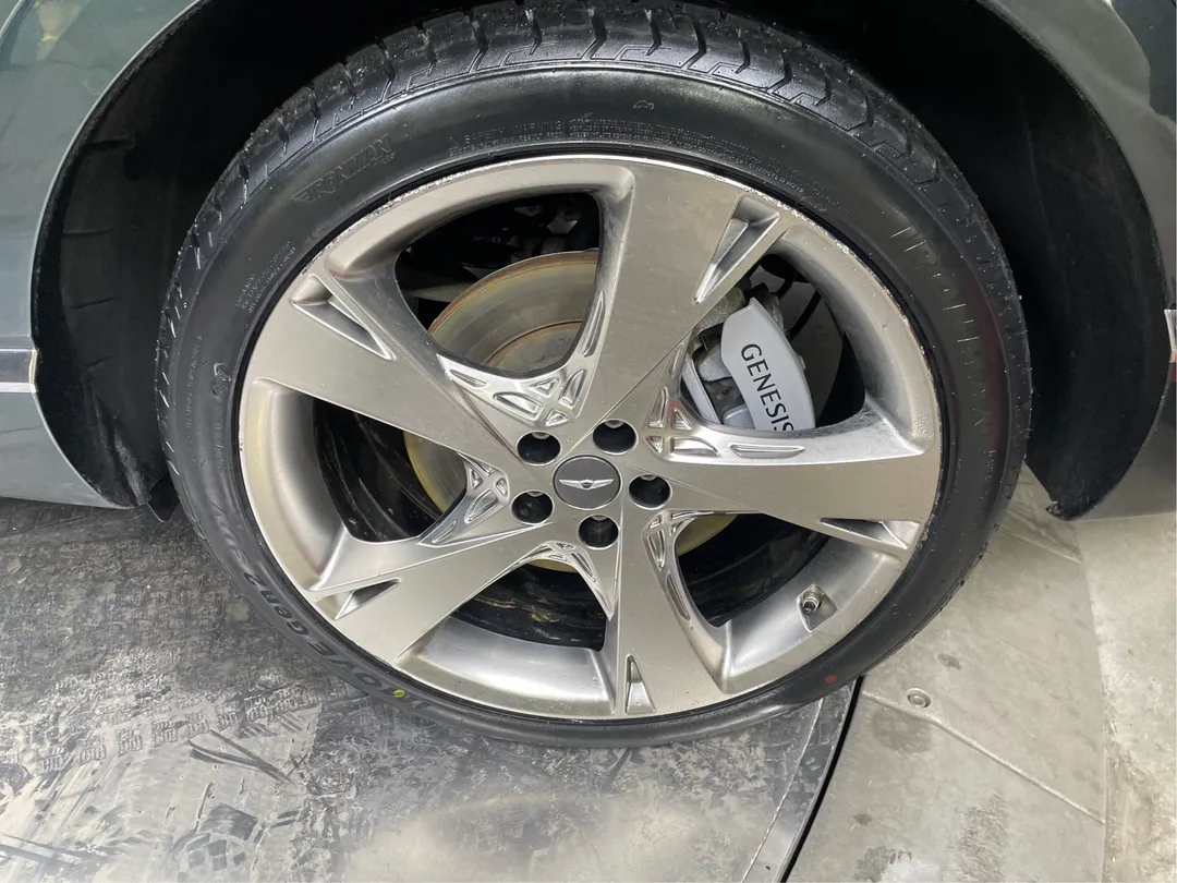 2023 Genesis GV80 — photo 6