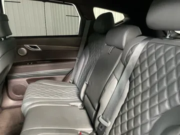 2023 Genesis GV80 - image 16
