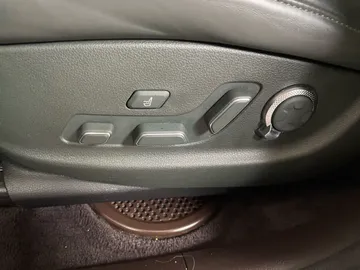 2023 Genesis GV80 - image 21