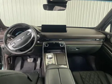 2023 Genesis GV80 - image 4