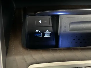 2023 Genesis GV80 - image 29