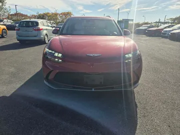 2023 Genesis GV60 - image 2