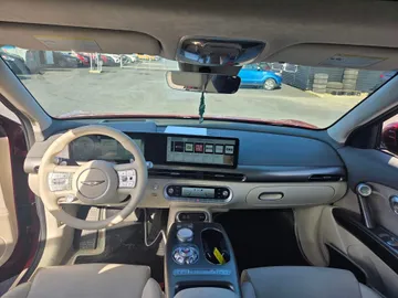 2023 Genesis GV60 - image 9