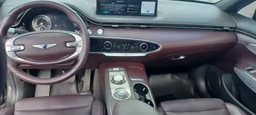 2025 Genesis GV70 - image 10