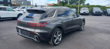 2025 Genesis GV70 - image 6