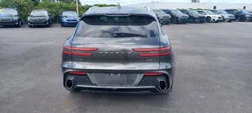 2025 Genesis GV70 - image 7