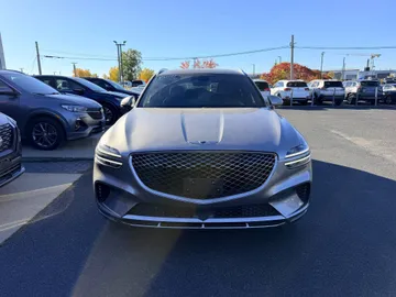 2023 Genesis GV70 - image 2