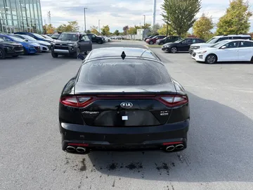 2021 Kia Stinger - image 6