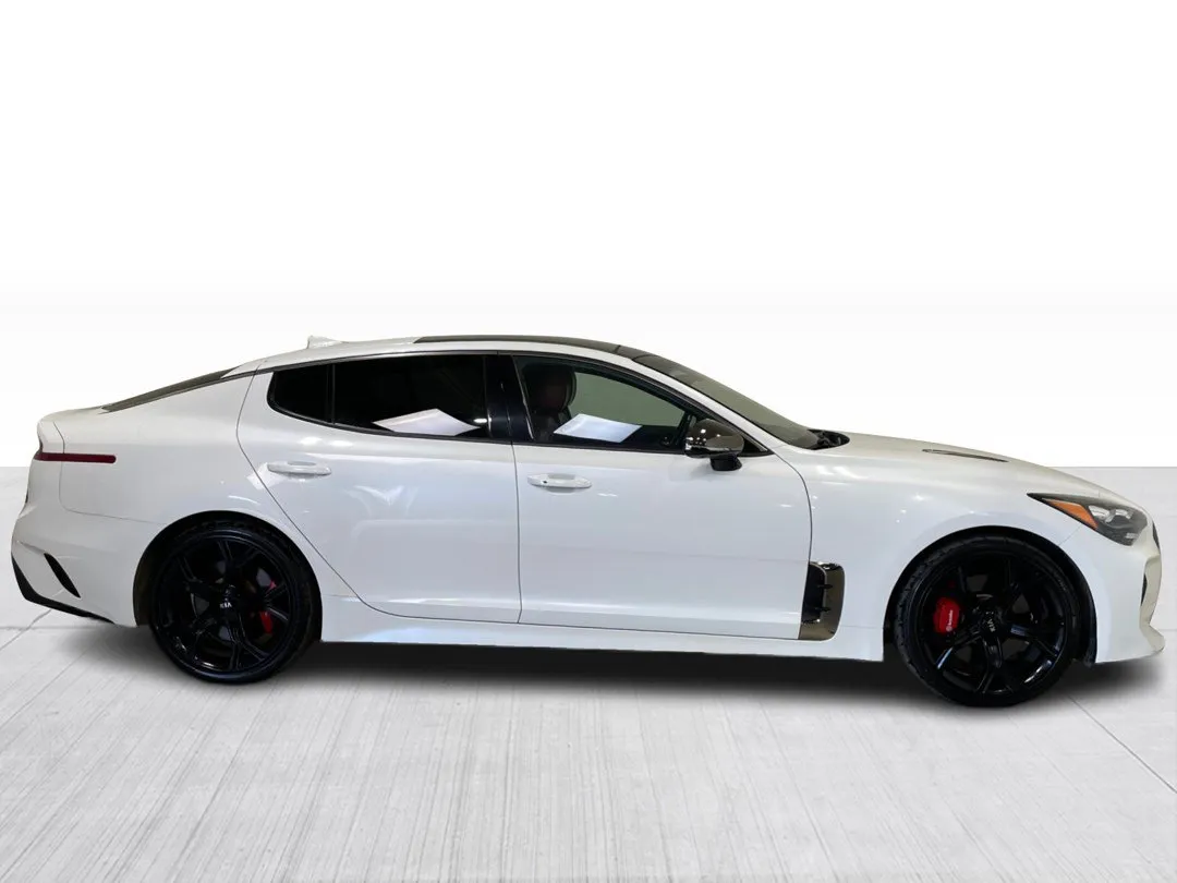 2018 Kia Stinger — photo 2