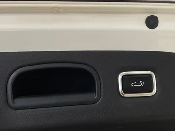 2018 Kia Stinger - image 34